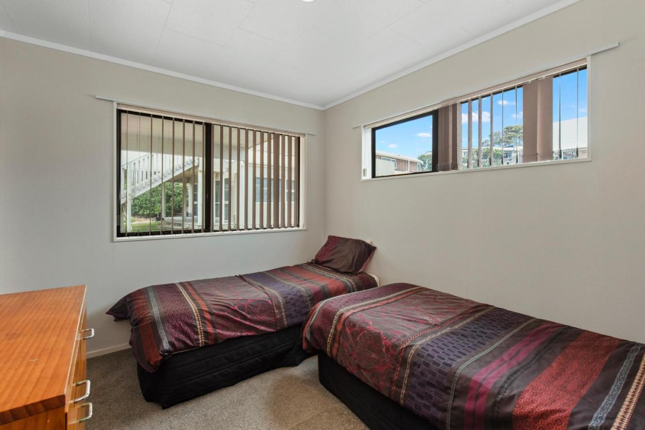 Oceanside Bach - Mount Maunganui Holiday Home Exterior photo